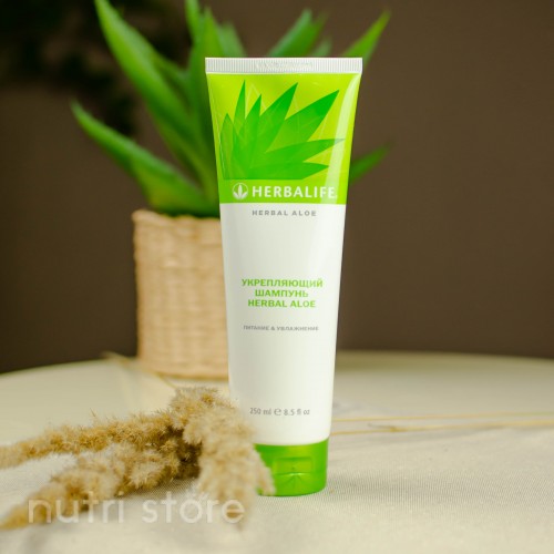 Укрепляющий шампунь Herbal Aloe Укрепляющий шампунь Herbal Aloe